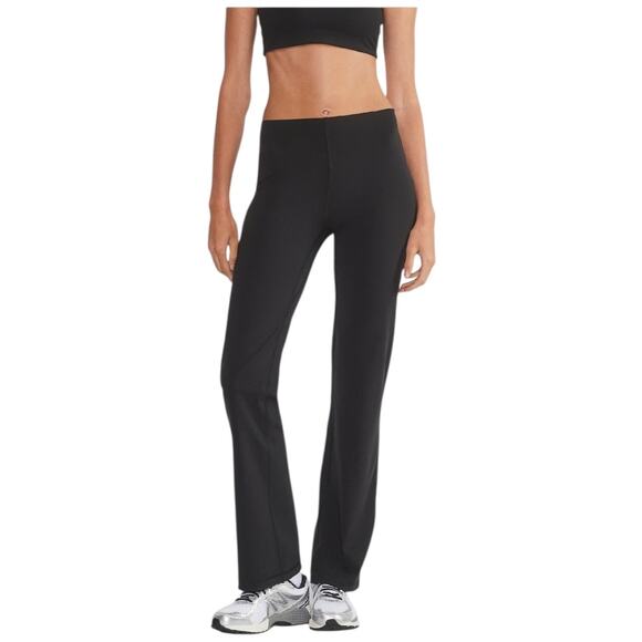 NWT Aritzia Powersculpt Resilient Yoga Pant in Black Size Medium Sold Out Online - Picture 5 of 15